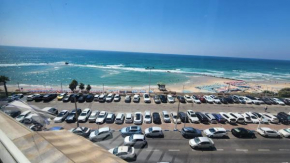 Apartment by the sea 63